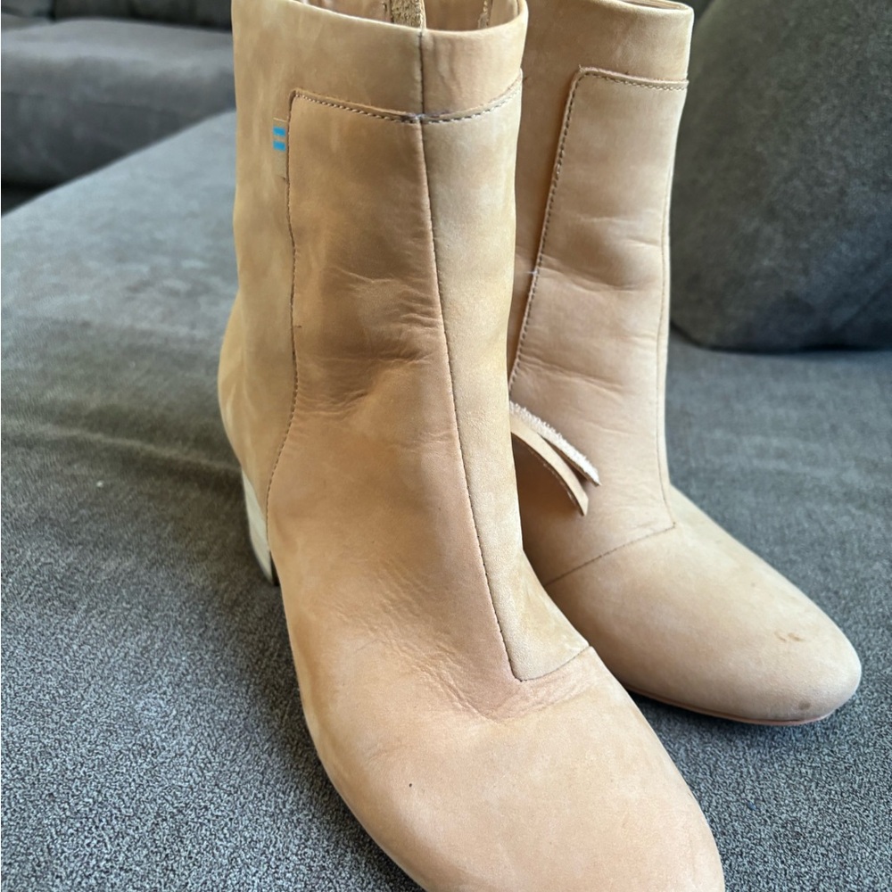 Toms Women's Beige Ankle Booties